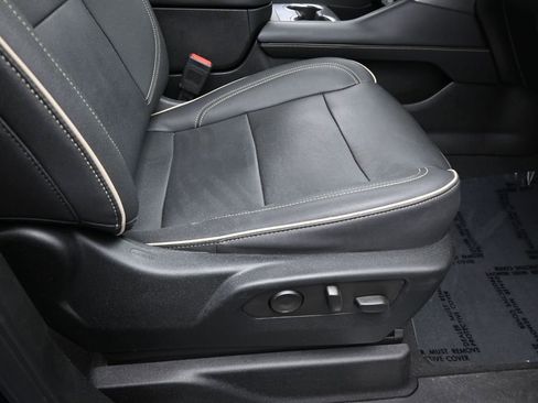 Used 2023 Chevrolet Suburban Premier AWD/4WD image 47
