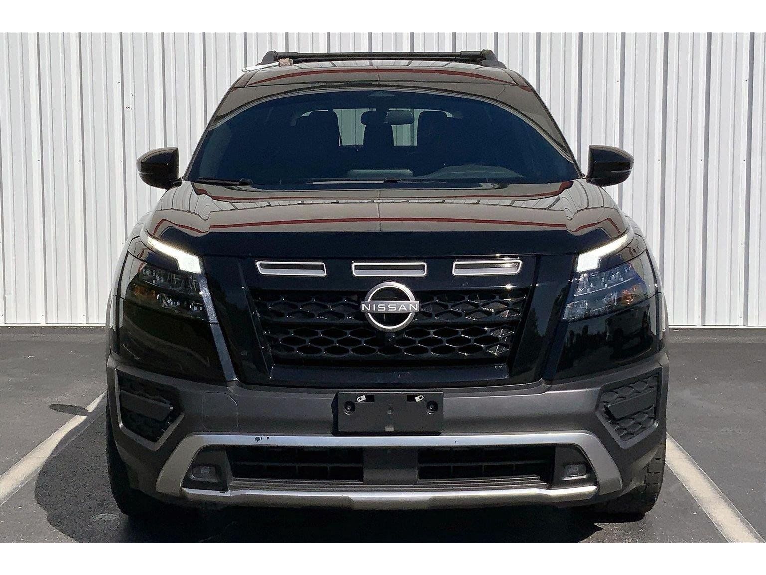 Used 2024 Nissan Pathfinder Rock Creek AWD/4WD image 3