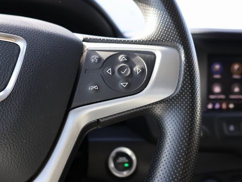 Used 2024 GMC Terrain SLE image 27