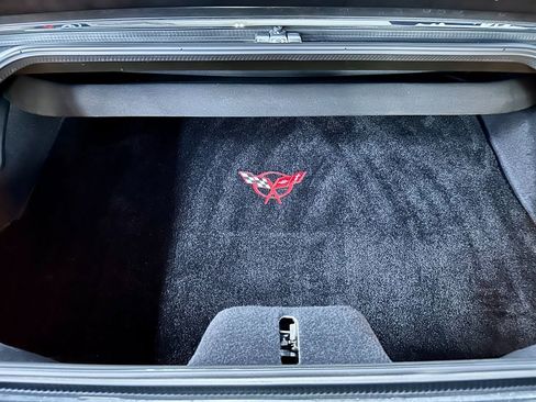 Used 2004 Chevrolet Corvette Convertible w/ Preferred Equipment Group image 29