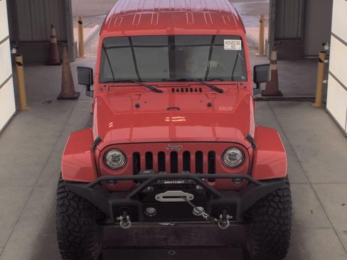 Used 2017 Jeep Wrangler Unlimited Rubicon w/ Connectivity Group AWD/4WD image 2