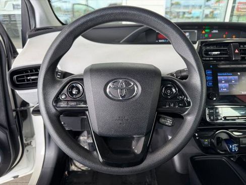 Certified 2019 Toyota Prius L Eco FWD image 22