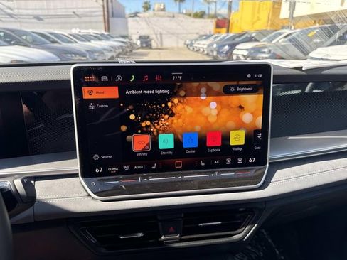 New 2026 Volkswagen Tiguan SE image 22