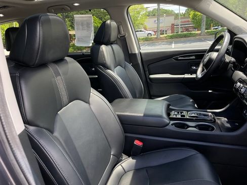 Certified 2024 Honda Pilot Touring image 32