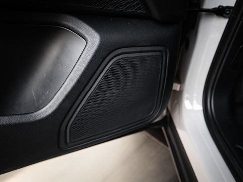 Certified 2023 Porsche Macan AWD/4WD image 21