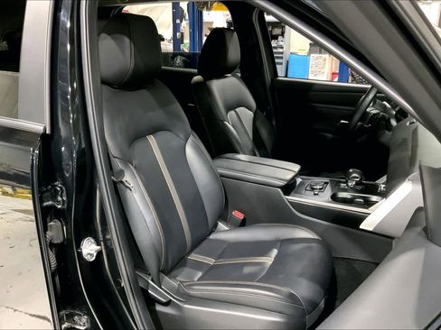 Used 2024 MAZDA CX-90 3.3 Turbo w/ Select Package image 8