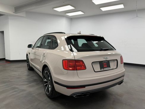 Used 2019 Bentley Bentayga AWD/4WD image 5