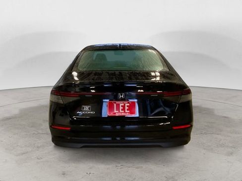 New 2025 Honda Accord SE image 4