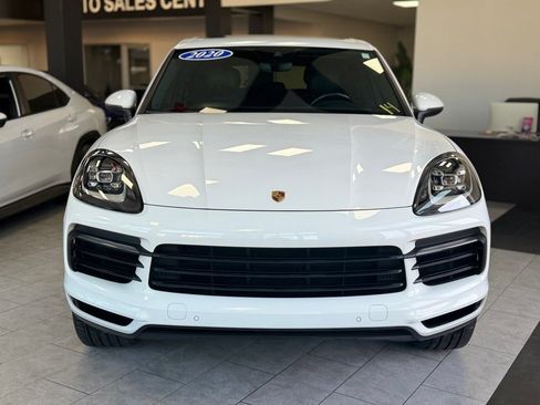 Used 2020 Porsche Cayenne AWD image 2