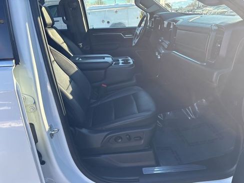 Used 2025 GMC Sierra 1500 SLT image 32