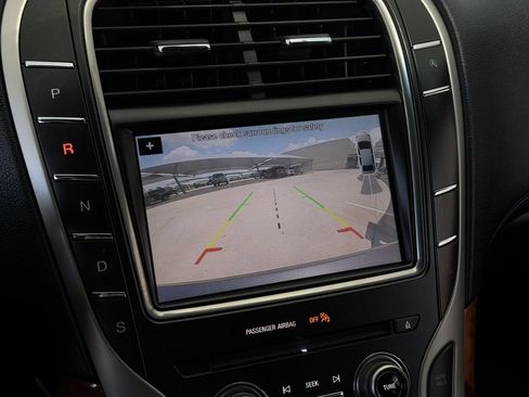 Used 2019 Lincoln Nautilus Select w/ Class II Trailer Tow Package AWD/4WD image 18