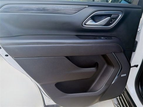 Used 2022 GMC Yukon SLT w/ SLT Luxury Package image 26