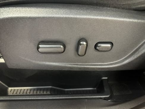 Used 2017 Ford Escape Titanium AWD/4WD image 22