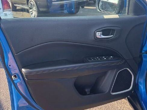 Used 2018 Jeep Compass Latitude w/ Popular Equipment Group image 32