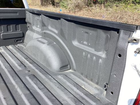 Used 2022 Ford F150 Lariat image 11