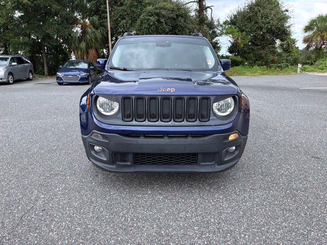 Used 2016 Jeep Renegade Latitude FWD image 2