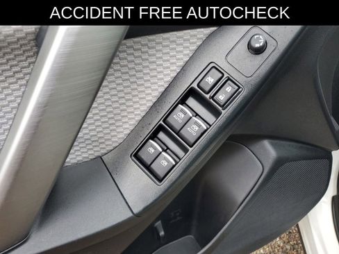 Used 2018 Subaru Forester 2.5i Premium w/ All-Weather Package image 15