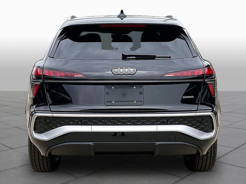 New 2026 Audi Q3 quattro 2.0T AWD/4WD image 4
