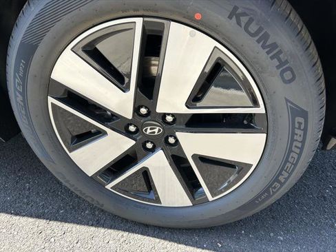 New 2026 Hyundai Ioniq 9 SEL image 11