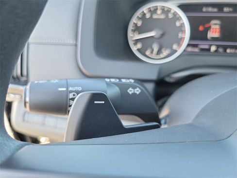 New 2025 Nissan Pathfinder S image 13