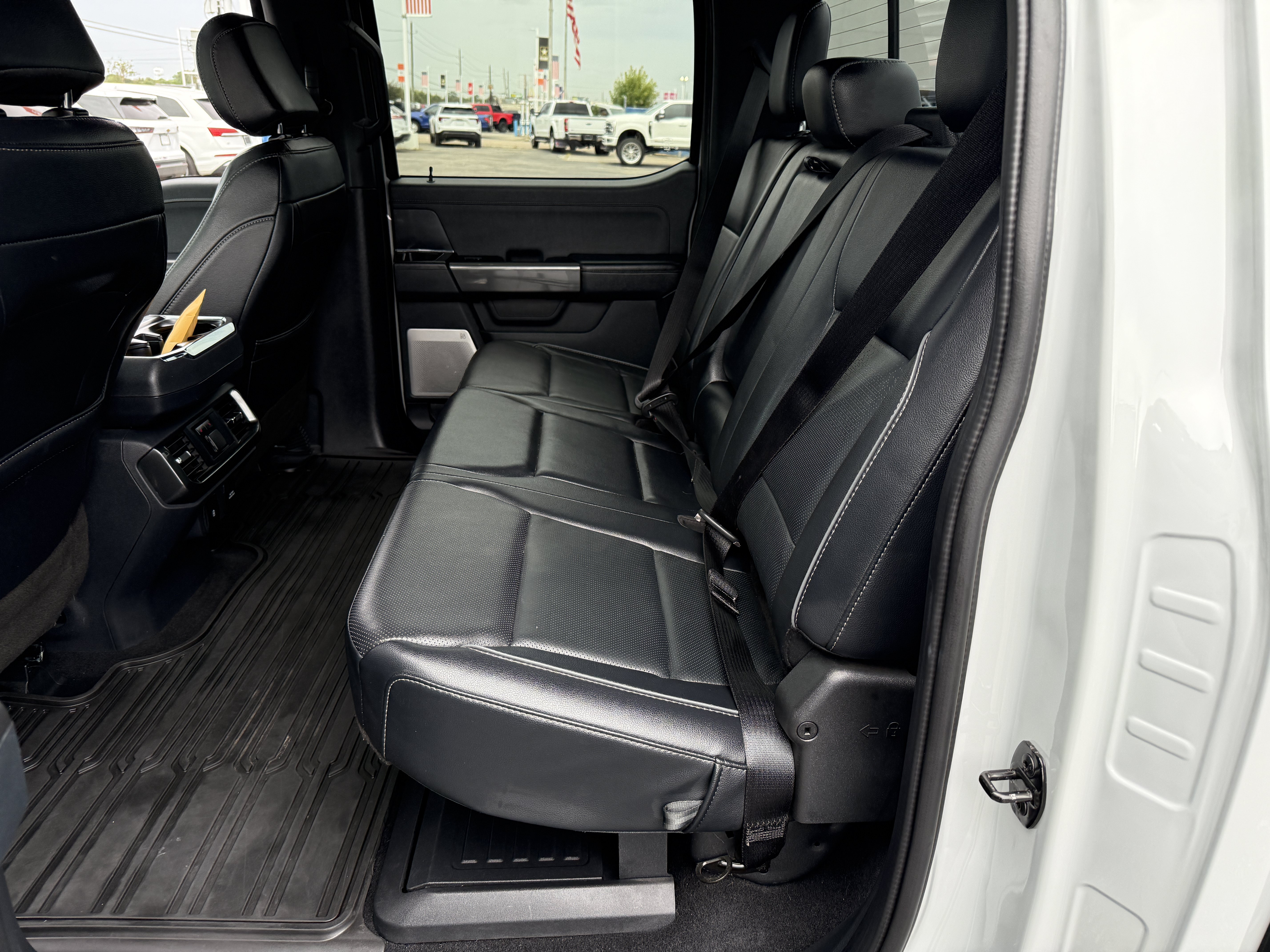 Used 2023 Ford F150 Lariat w/ Equipment Group 502A High AWD/4WD image 39