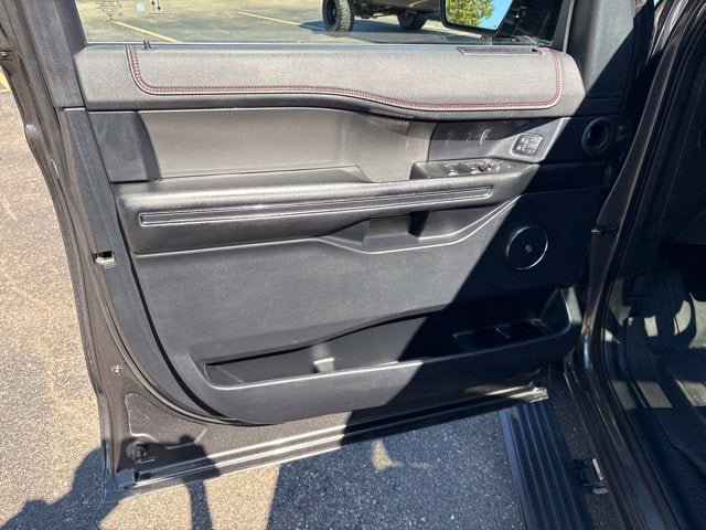 Used 2021 Ford Expedition Max Limited AWD/4WD image 23