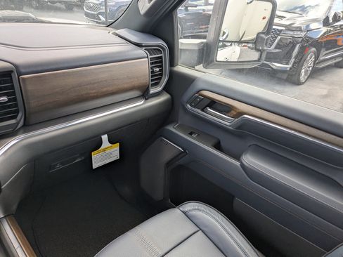 New 2024 Chevrolet Silverado 3500 High Country w/ High Country Premium Package image 10