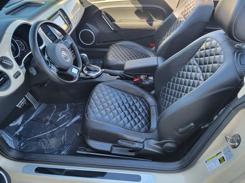 Used 2019 Volkswagen Beetle 2.0T Final Edition SEL image 18