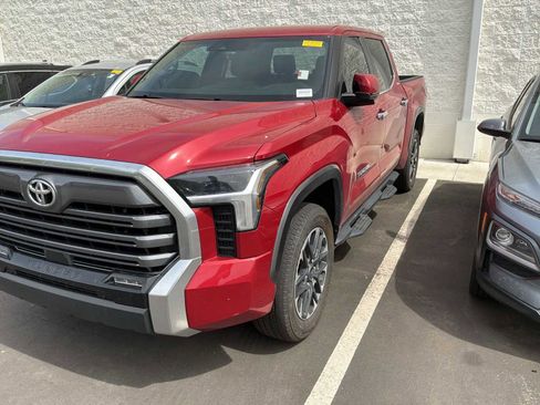 Used 2025 Toyota Tundra Limited AWD/4WD image 37