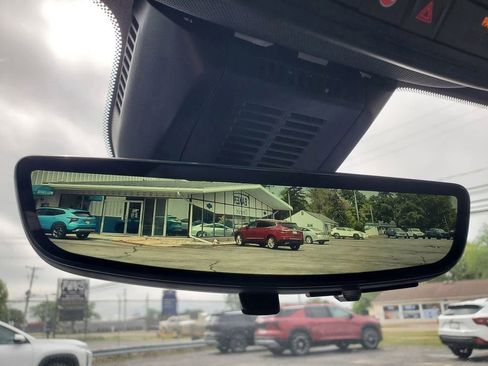 New 2026 Chevrolet Equinox LT w/ Convenience Package II AWD/4WD image 25