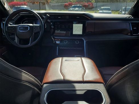 Used 2024 GMC Sierra 2500 Denali Ultimate w/ Max Trailering Package image 5