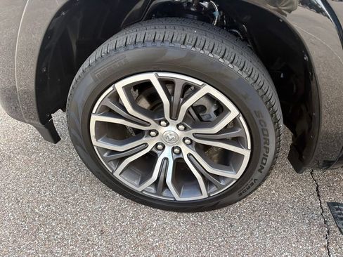 Used 2025 RAM 1500 Tungsten AWD/4WD image 24
