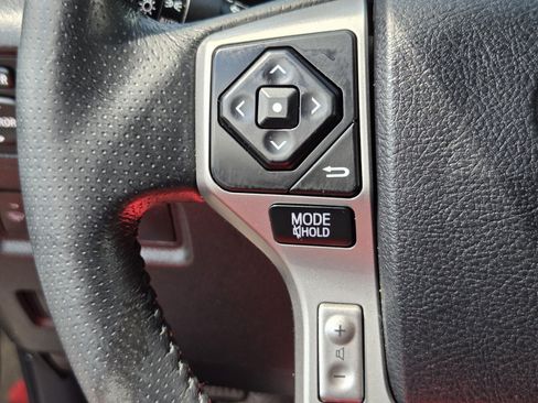 Used 2018 Toyota 4Runner Limited AWD/4WD image 26