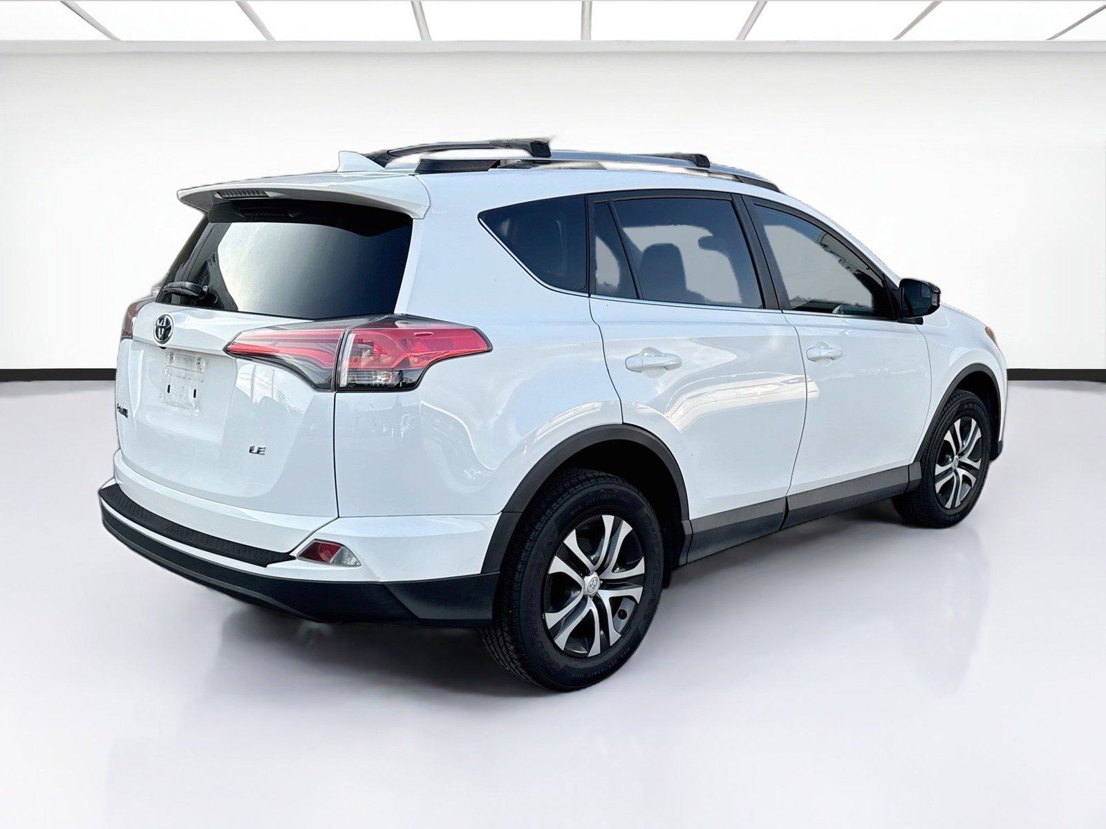Used 2017 Toyota RAV4 LE w/ Carpet Mat Package FWD image 4