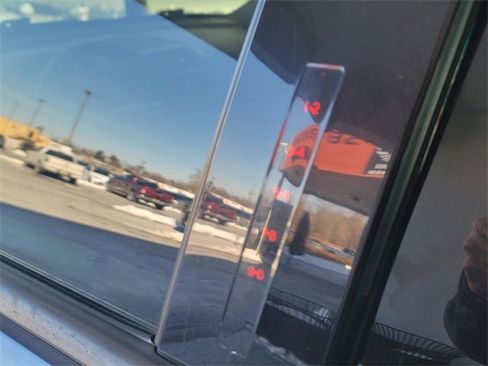 Used 2016 Ford Explorer XLT w/ Equipment Group 202A image 10