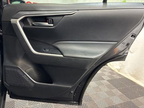 Used 2025 Toyota RAV4 XLE AWD/4WD image 14