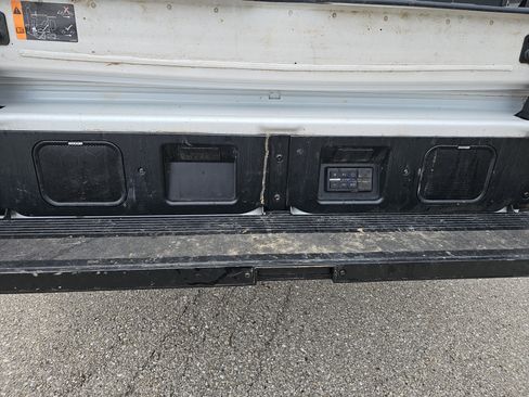 Used 2025 GMC Sierra 3500 Denali Ultimate AWD/4WD image 15