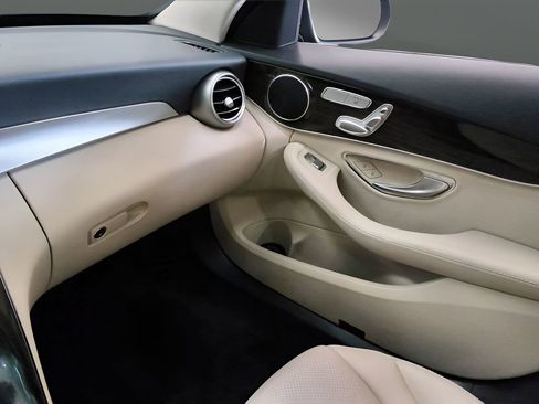 Used 2016 Mercedes-Benz C 300 4MATIC Sedan image 22