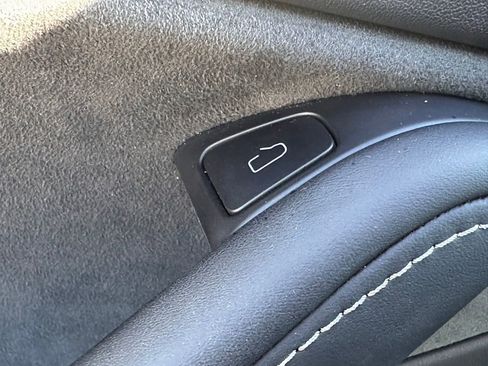 Used 2023 Tesla Model Y Long Range image 23