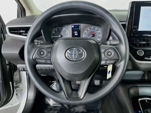 Used 2025 Toyota Corolla LE FWD image 14