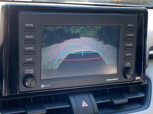 Used 2021 Toyota RAV4 XLE w/ Convenience Package FWD image 24