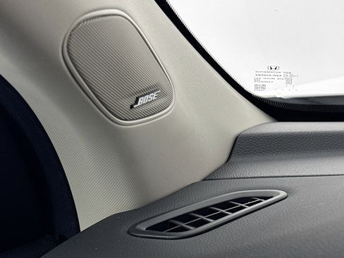 Certified 2023 Honda Pilot Elite image 19