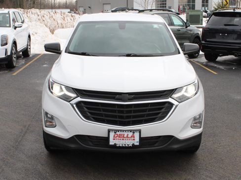 Used 2019 Chevrolet Equinox LT image 2