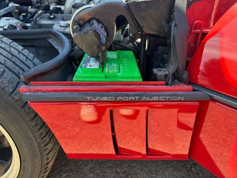 Used 1987 Chevrolet Corvette Coupe image 5