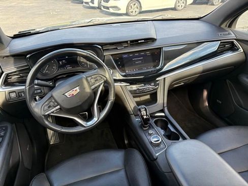 Used 2022 Cadillac XT6 Sport w/ Technology Package AWD/4WD image 23