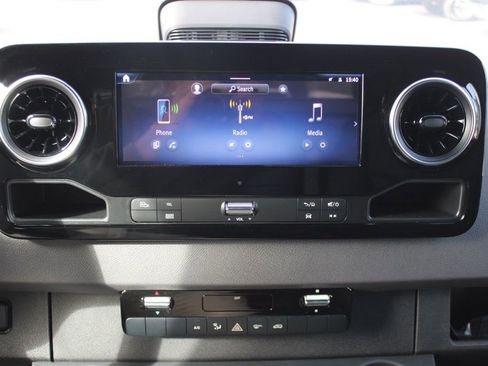 New 2025 Mercedes-Benz Sprinter 4500 image 23