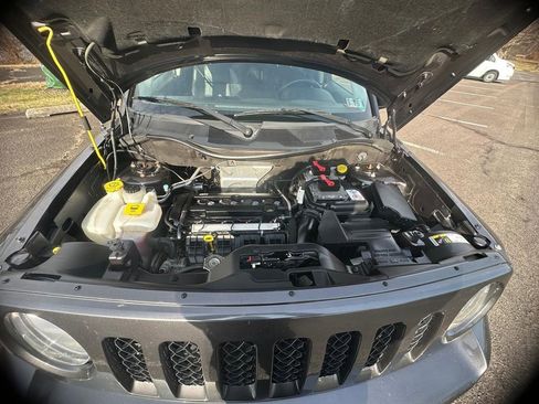 Used 2017 Jeep Patriot High Altitude image 18