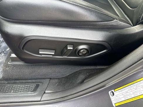 Used 2022 Jeep Grand Cherokee Limited image 23