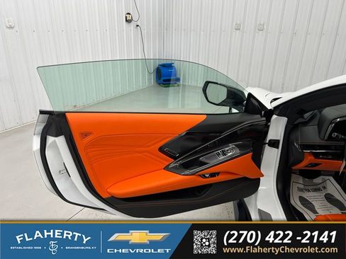 Used 2025 Chevrolet Corvette Z06 RWD image 8