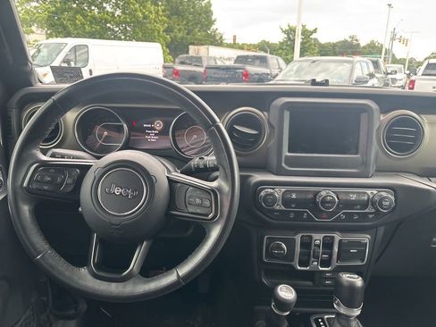 Used 2018 Jeep Wrangler Unlimited Sport S AWD/4WD image 13